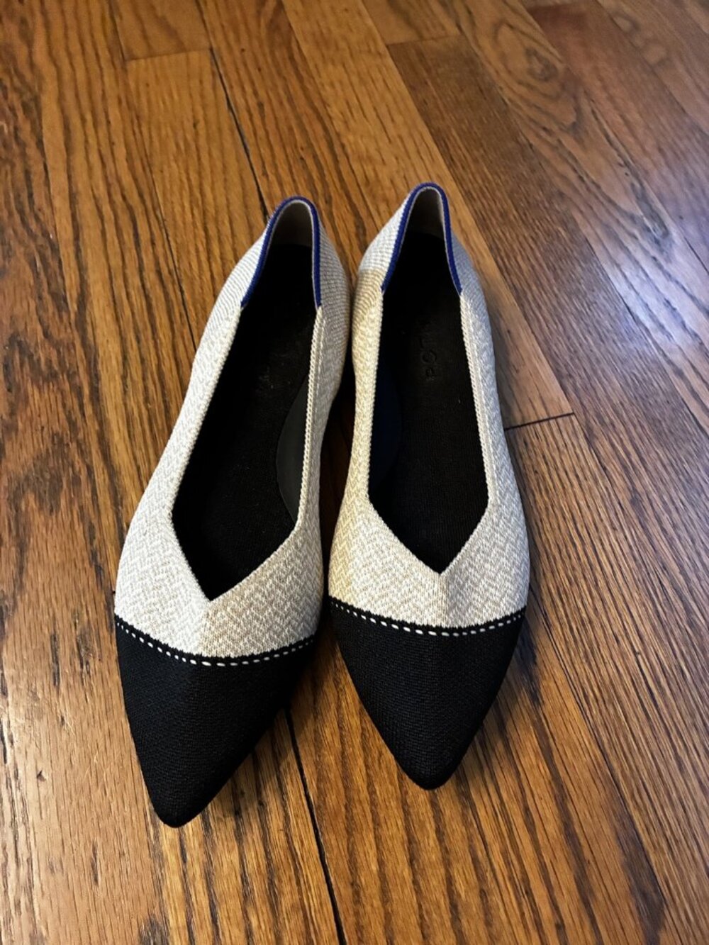 Rothys Pointed Toe Flats Size 7 Cream Black Cap Toe